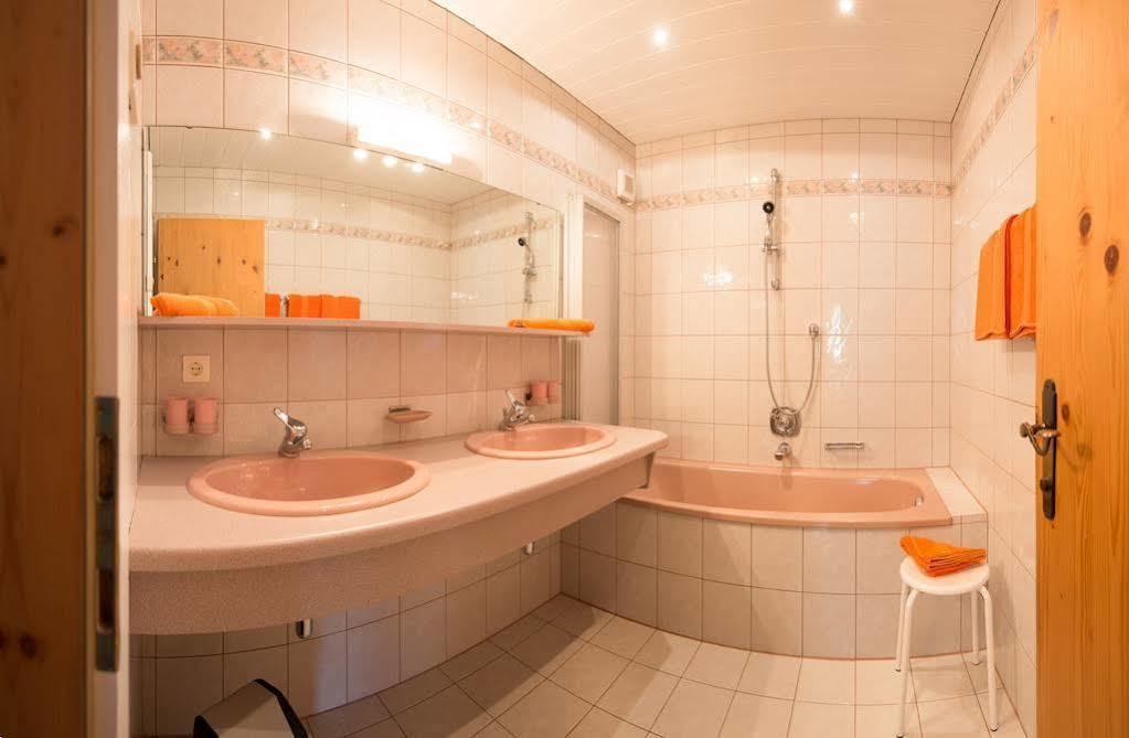 Pension Roasthof Нойштифт-им-Штубайталь Экстерьер фото